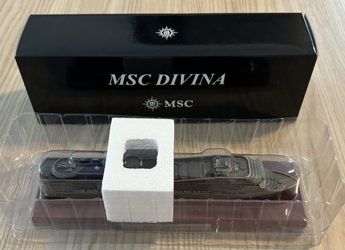 MSC DIVINA - MEGA Kreuzfahrtschiff - Schiffsmodell Modell - OVP - Bild 7 von 9