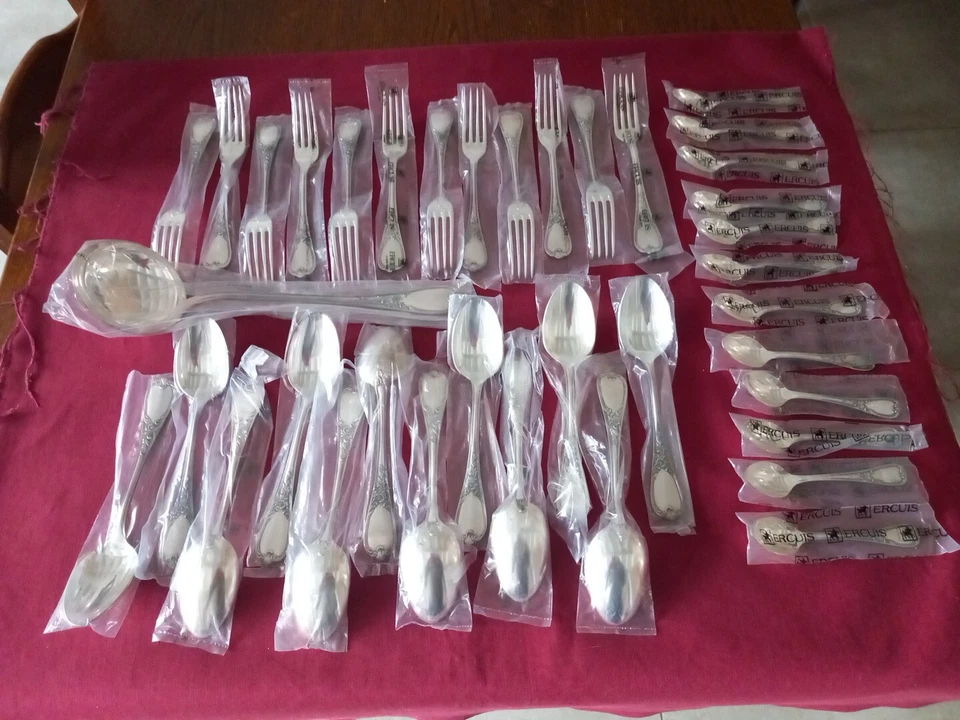 ménagère de 37 couverts en métal argenté ERCUIS modèle DU BARRY sous blister - Photo 2/4