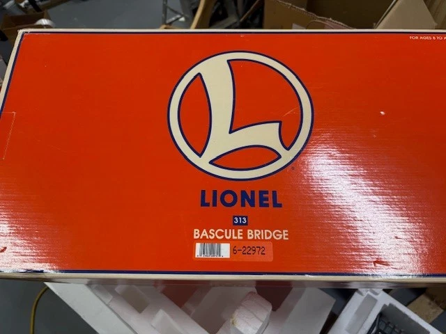 LIONEL 22972 O GAUGE #313 OPERATING BASCULE Bridge.  NIB - Image 2 of 3