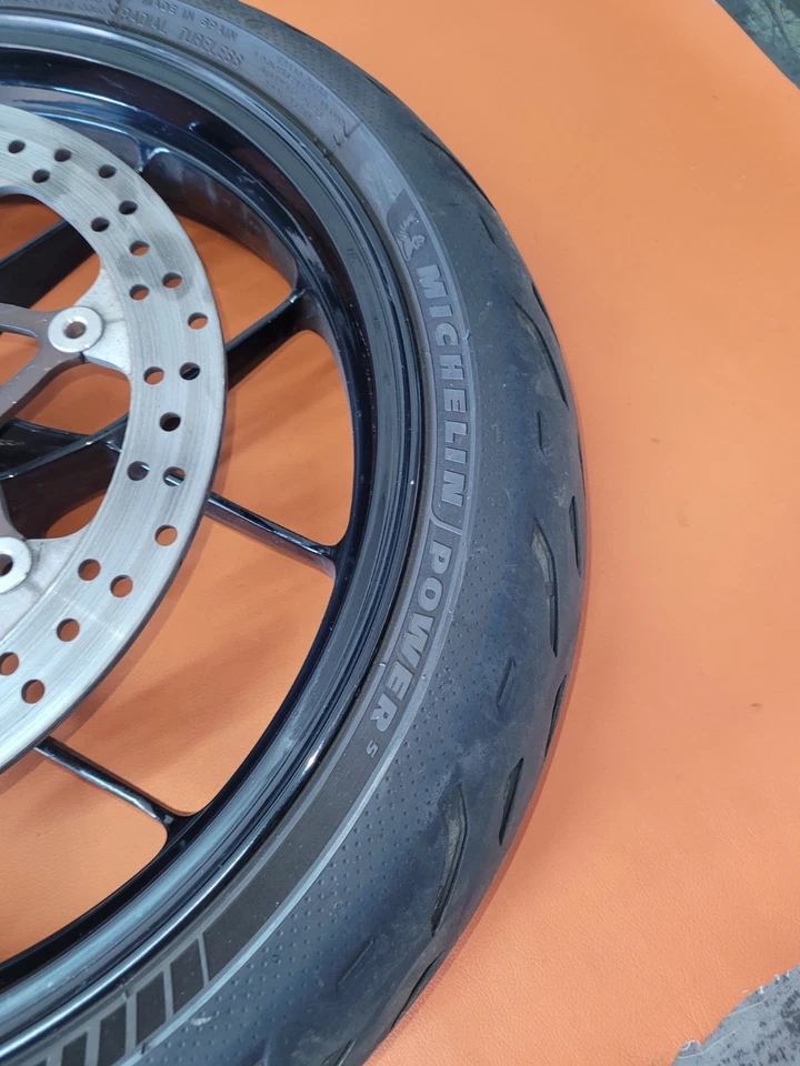 Rueda delantera KTM DUKE 690 3.50x17 (Ez.03.04.2014) 7600900104430 Foto 4 de 4