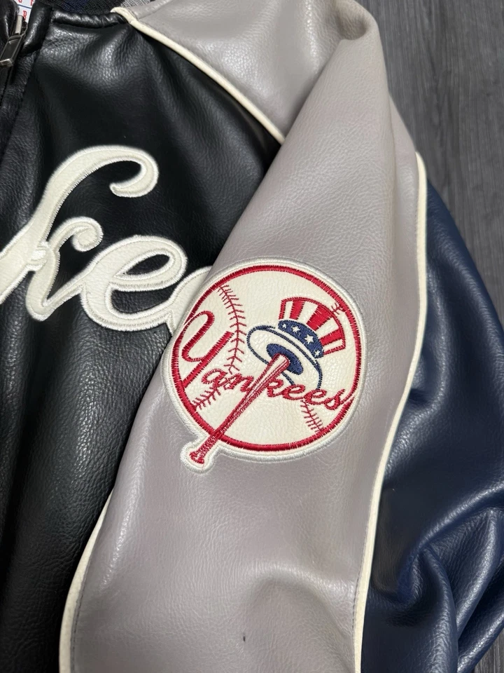 VTG G-III Sports Carl Banks MLB NY Yankees Leather Bomber Jacket Men’s Medium - Image 3 of 4