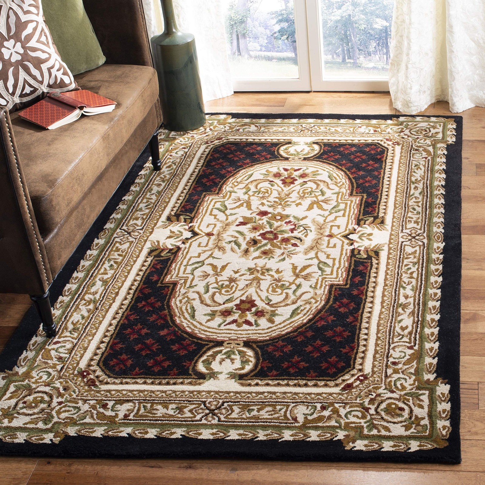 Classic Collection Accent Rug - 3' x 5', Black, Handmade Traditional Oriental...