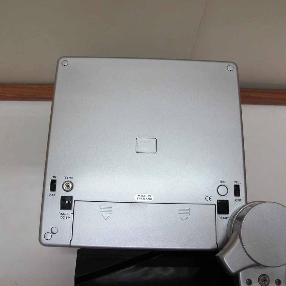 Digital Electronic Flash for Studio and Locations - Image 4 of 4