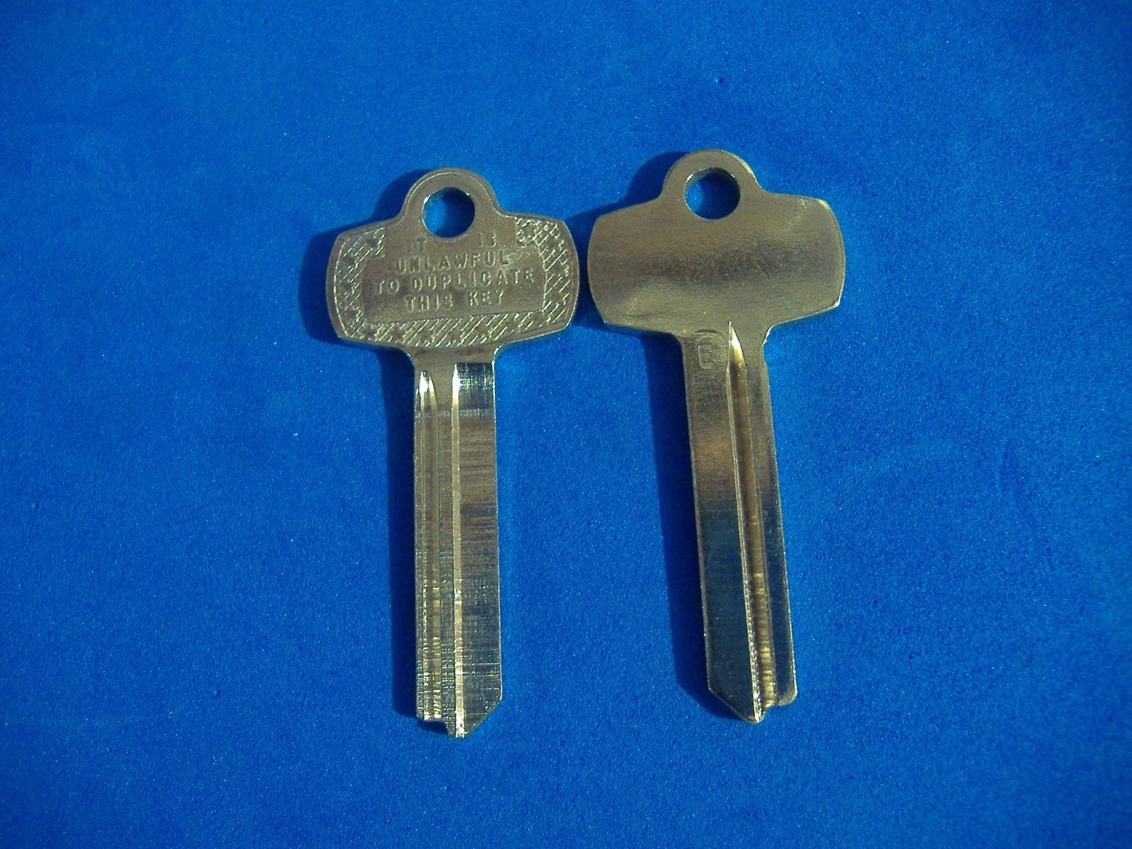 TWO NICKEL SILVER FITS BEST KEY BLANKS FOR "E" KEYWAY - product detail image 2