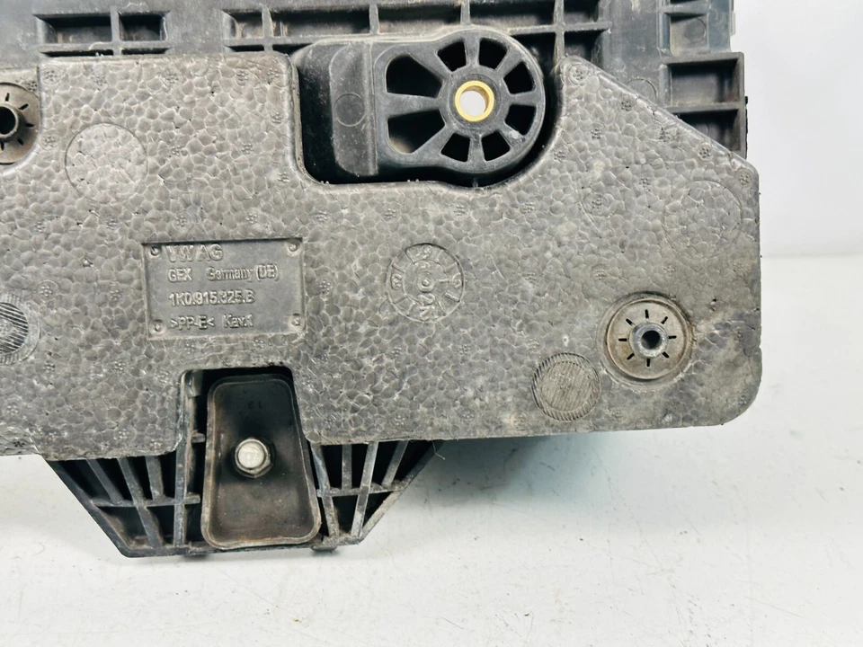 2008 电池托盘支架安装支架支持大众 EOS 可转换 — 第 4/4 张图片