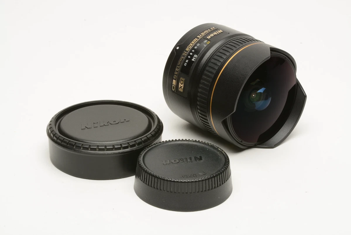 Nikon AF Fisheye Nikkor 10.5mm f2.8G ED wide lens, caps, clean