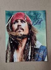 PIRATES OF THE CARIBBEAN Johnny Depp Signed 8 x 10