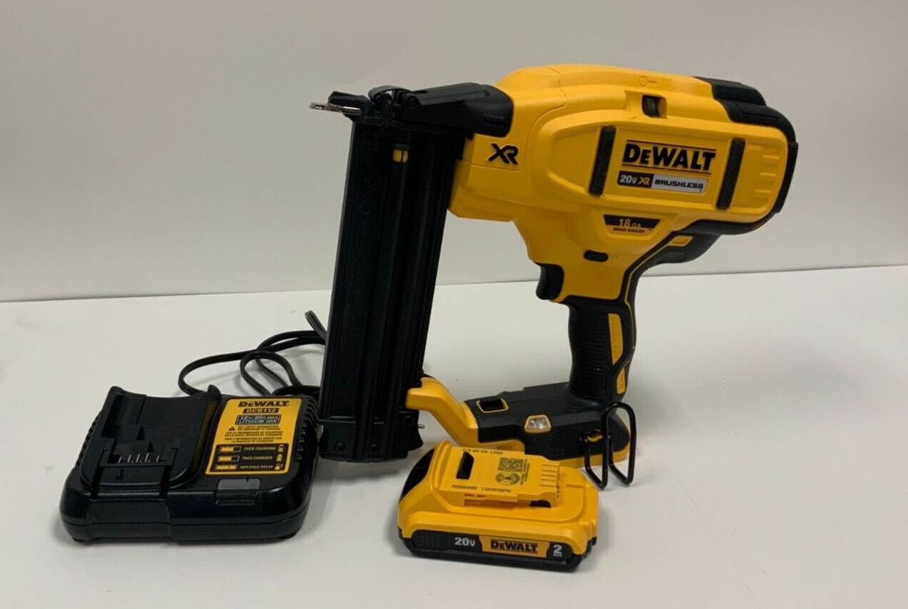 DEWALT 20V MAX* Cordless Brad Nailer Kit, 18GA (DCN680D1) 885911482226