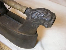 Monster Sad Iron weight about 23 pounds , some rust Good condition , cast iron