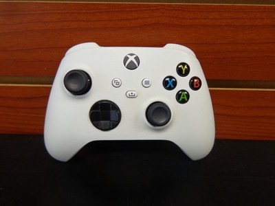 Xbox Series X|S Wireless Controller White With Stick Drift