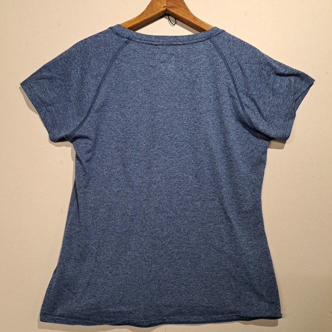 The North Face Basic Performance V Neck Shirt Wom… - image 5