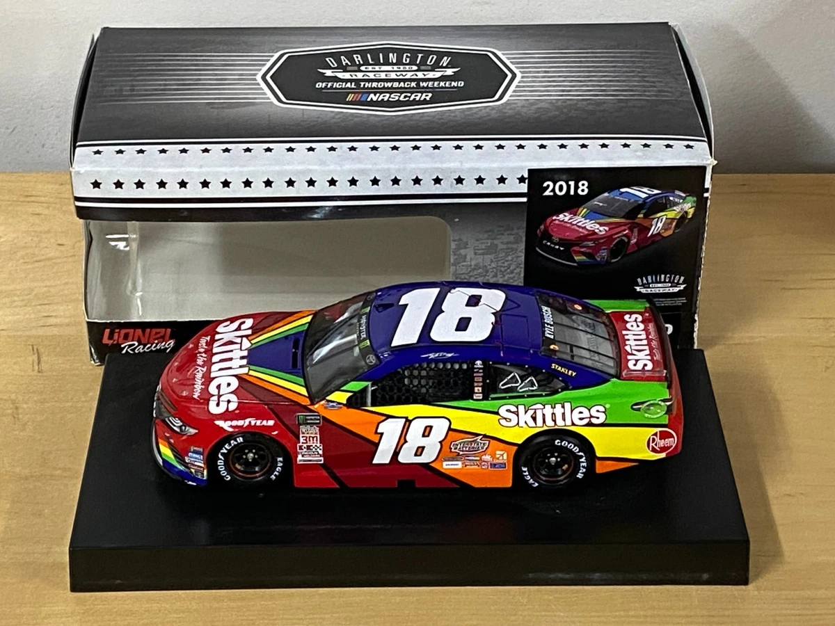 Action Kyle Busch Diecast Racing Cars 2018 Vehicle Year for sale