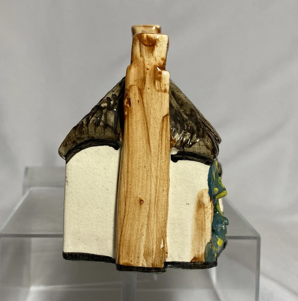 Tey Pottery Thomas Hardy’s House, Dorchester, Britain in Miniature Ornament - Image 3 of 4