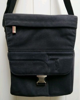 Tumi Black Nylon Padded Crossbody Travel Bag 11x9x4'' Excellent