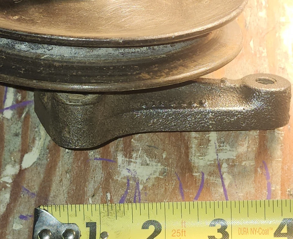 通用怠速轴承支撑臂 # 3765395 带轴承和滑轮仍连接 — 第 3/4 张图片