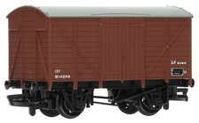 33-600 Bachmann OO Gauge 12T Ventilated Van BR Brown (Pre-Owned)