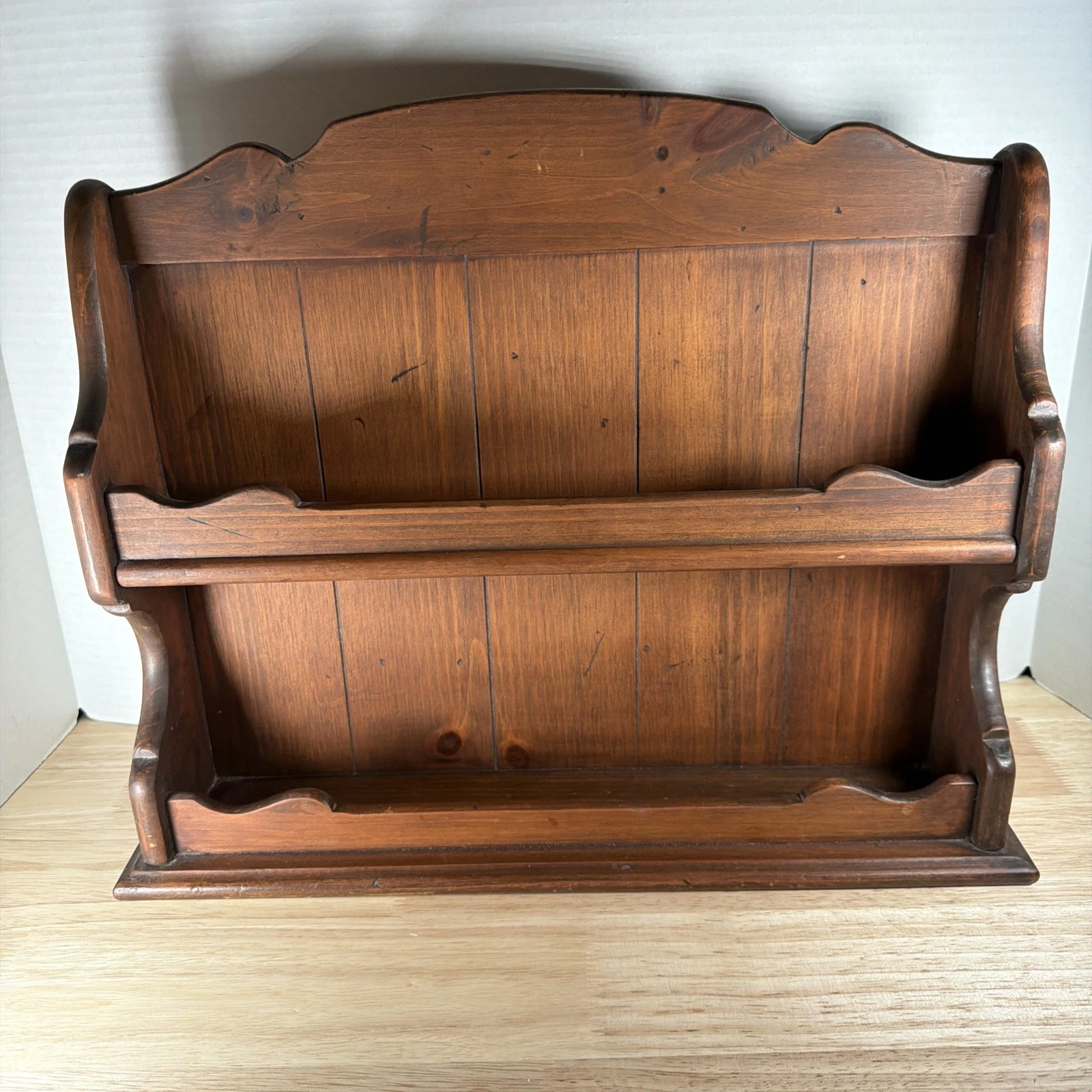 Ethan Allen Old Tavern Pine spice rack Stamped On Back Vintage American Trad.
Opens in a new window 