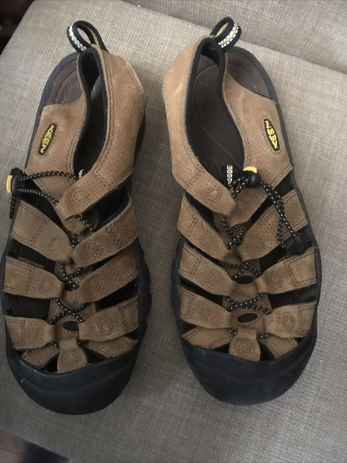 Sandali da trekking KEEN uomo scamosciati marroni impermeabili taglia 10 cravatta elastica