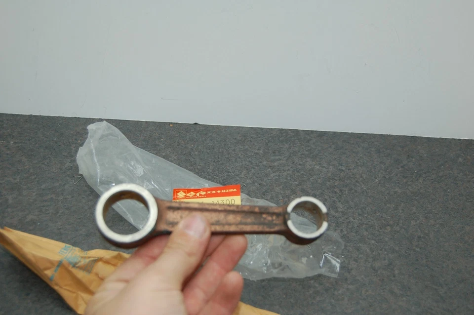 Nuevo de Lote Antiguo Original Suzuki 12161-41101 Varilla de Conexión 1979 RM 250 PE 250 FÁBRICA OEM Foto 3 de 4