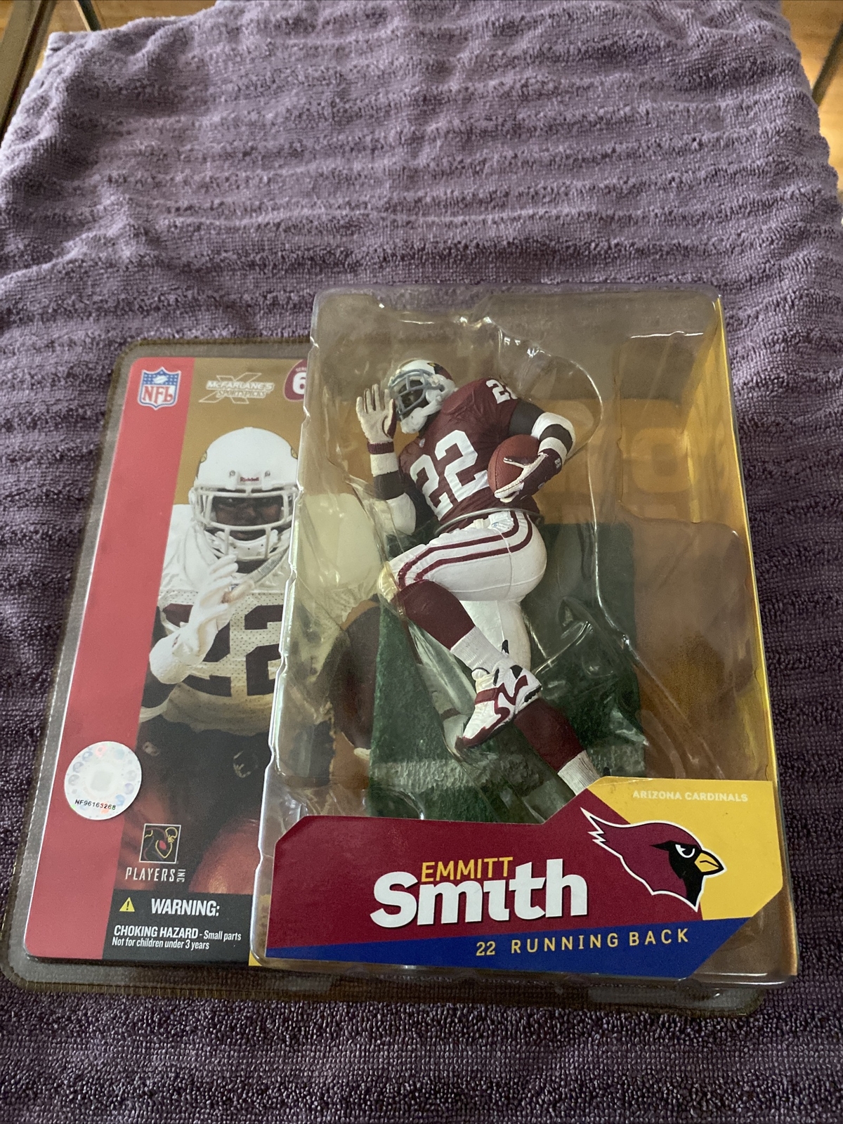 2003 McFarlane NFL Series 6 Emmitt Smith Red Jersey Gloves Variant