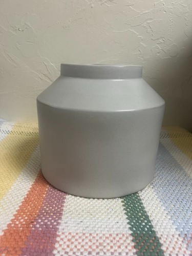 NEW Studio McGee Threshold Carved Ceramic Vase. - Picture 5 of 8