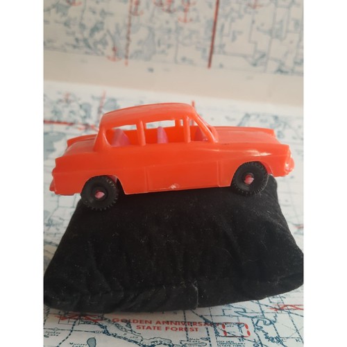Vintage Toy Car Ford Anglia Matchbox Plastic Made in Hong Kong - Picture 2 of 8