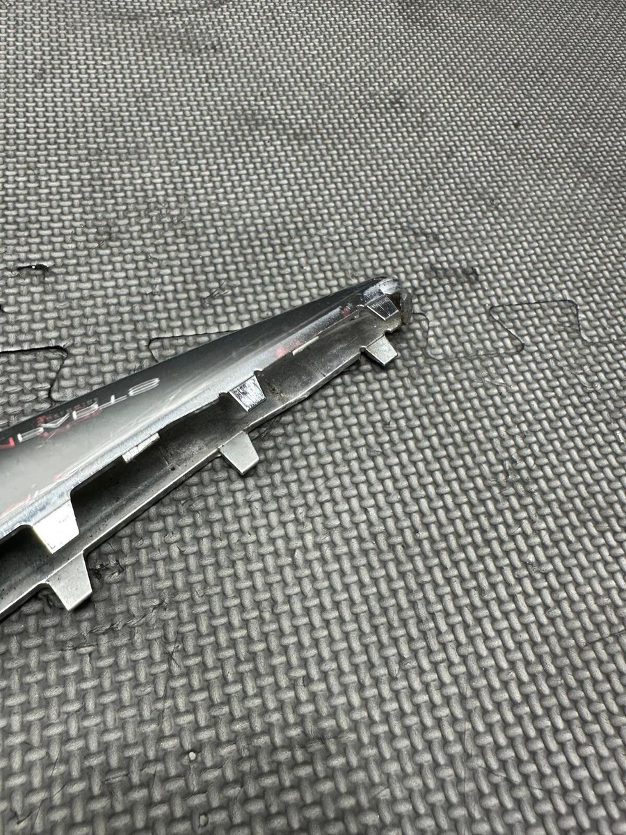 Genuine BMW E92 E93 3 Series M3 Coupe Front Fender Trim Grille  