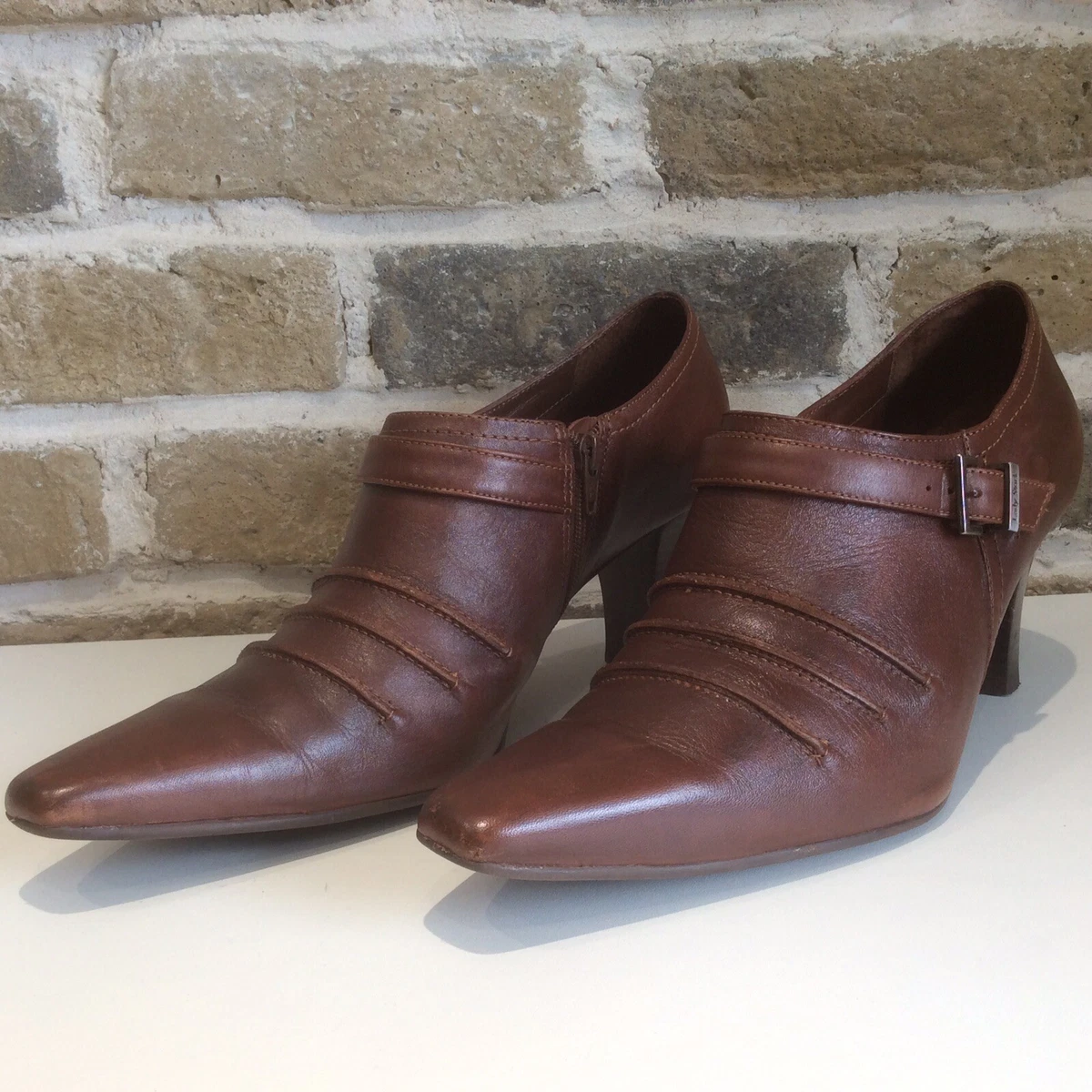 Size 7 shoe in eur 2025