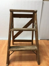 Vintage Short Wood 2 Step Ladder  Rustic Farmhouse Deco 22" 2 foot