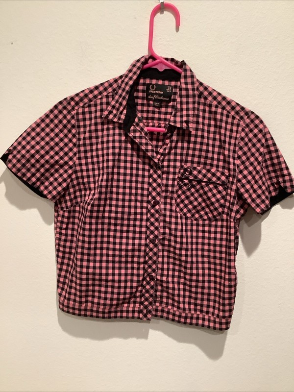 Women’s Fred Perry Amy Winehouse Size 4 Blouse, Amy embroidered on pocket