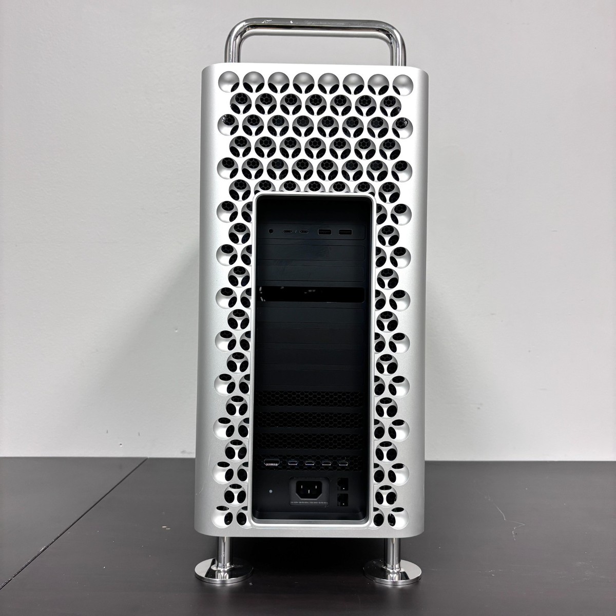 美品 MacPro2019 96GB pro vega ll 32 SSD3TB 2019 Mac Pro 3.2GHz Intel 16-Core 96GB RAM 2TB SSD Radeon