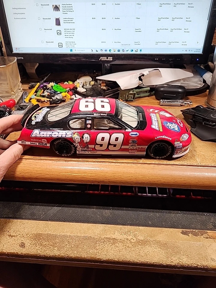 MICHAEL WALTRIP #99 Aaron's / CAT IN THE HAT 2003 Monte Carlo 1:18 Action Racing - Image 2 of 4
