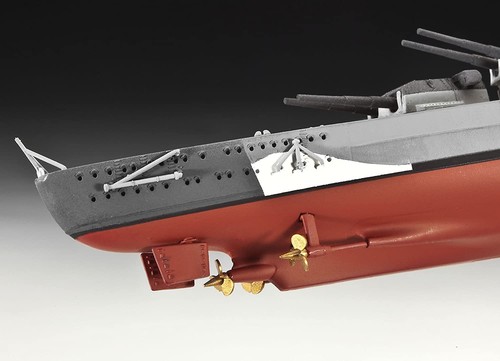 Battleship Bismarck Plastic Model Kit - Picture 6 of 9