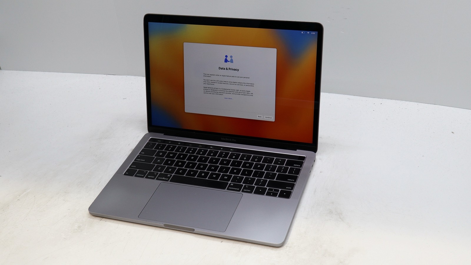 Apple - Geek Squad Certified Refurbished MacBook Air - 13.3" Retina Display -...