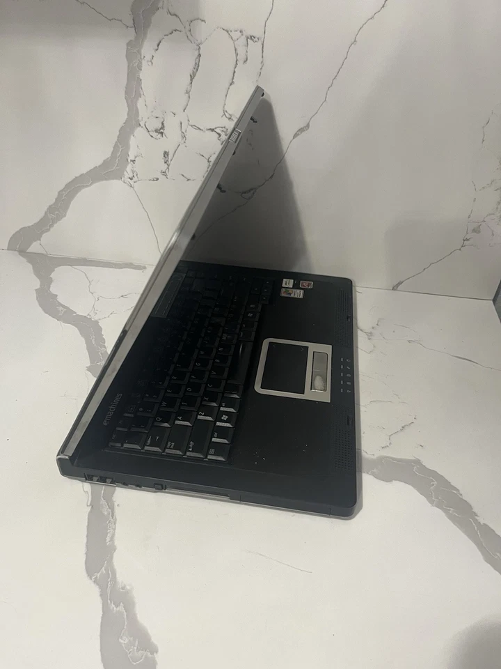 EMACHINES M5310 — винтажный ноутбук — без зарядного устройства — как есть / непроверенный - Изображение 4 из 4