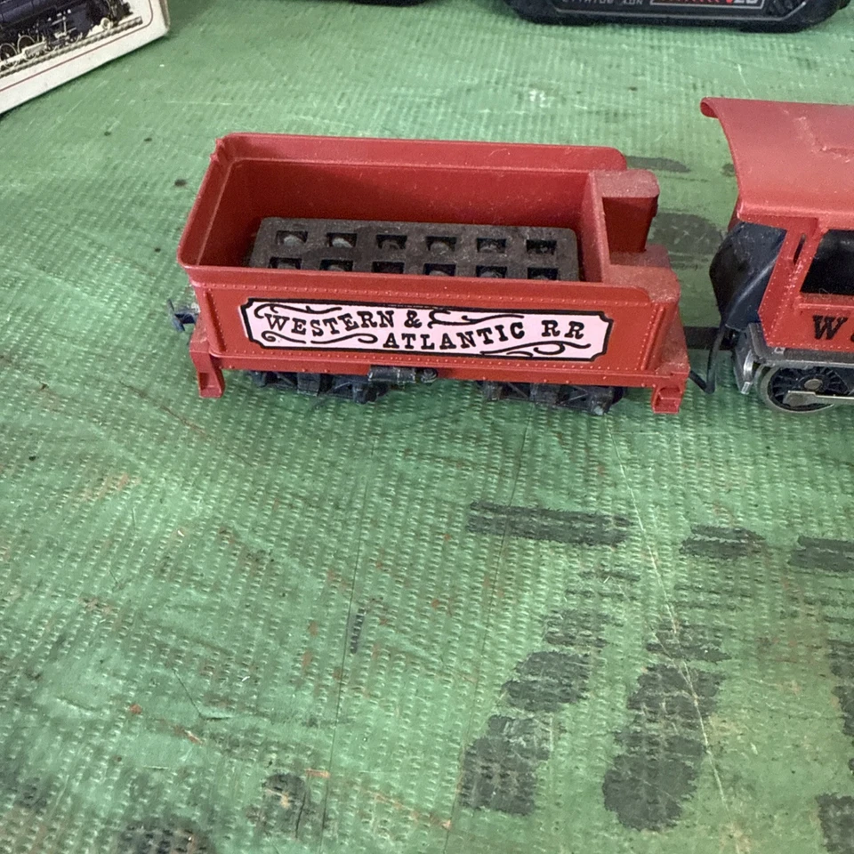 Tyco Mantua HO Scale Western & Atlantic 4-6-0 Steam engine with Tender Vtg Set - Image 4 of 4