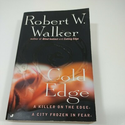 Cold Edge Robert W. Walker Mystery Suspense Thriller Crime Serial Killer Book