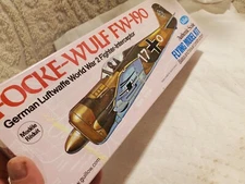 Vintage Guillow's  Balsa Wood Flying Model Kit Focke-Wulf Fw-190  SEALED 