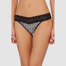  20 Natori Women's Black Bliss Perfection Lace Trim Thong Pantie Size OS