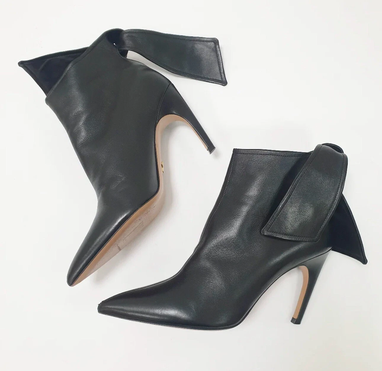 Bottines à talons Christian Dior à cravates en cuir noir taille 39