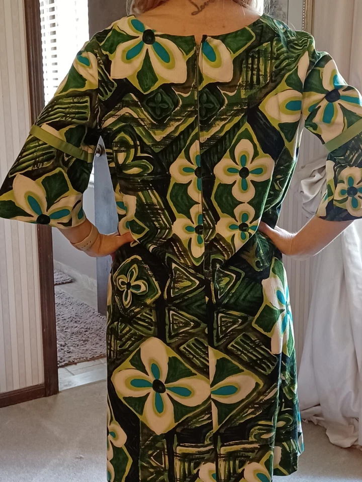 MALIHIMI Designer Hawaii MCM 1950s PAGODA CAFTAN DRESS Green Abstract Flowers - Image 2 of 4