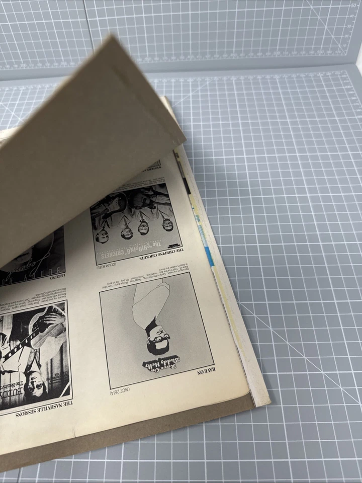 Buddy Holly Lives Buddy Holly and The Crickets 20 Golden Greats 12" Vinyl LP - Image 2 of 4