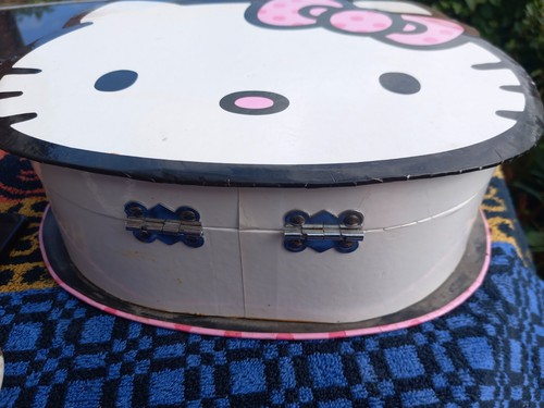 Hello Kitty Make Up Case - Picture 2 of 7