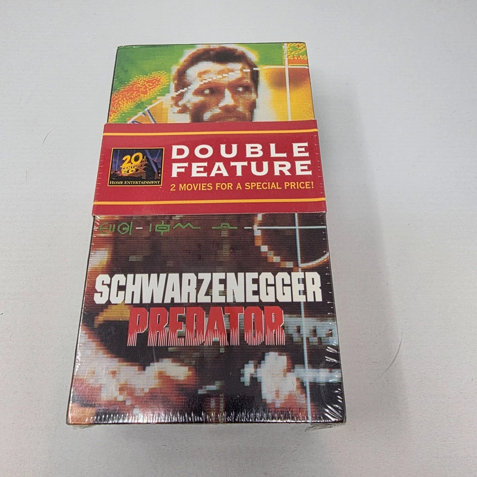 New Predator/Commando Schwarzenegger VHS 2 Pack Double Feature Watermarks SEALED - Image 2 of 4