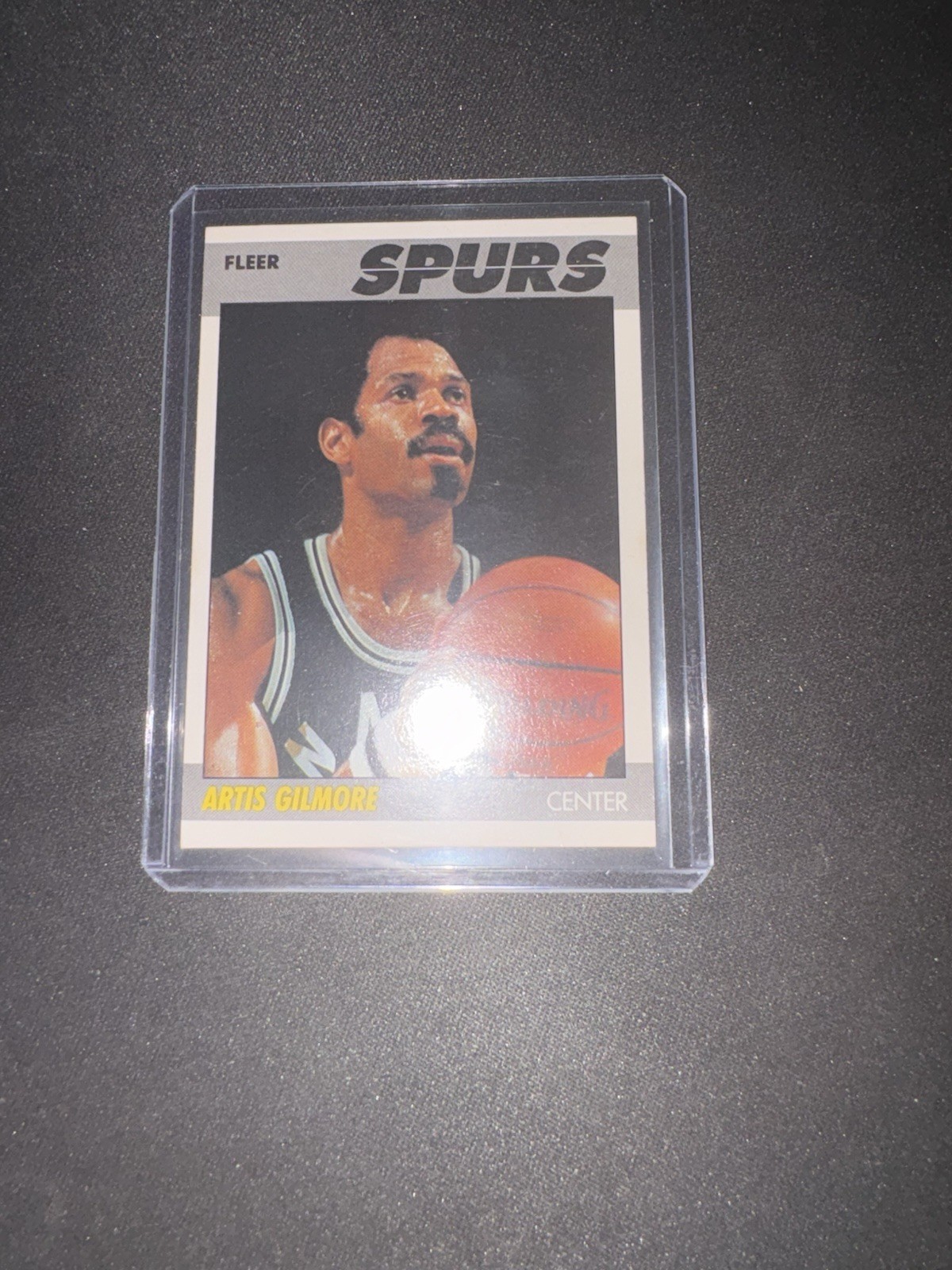 Artis Gilmore #40 (Basketball Cards 1987 Fleer) — is it worth grading?