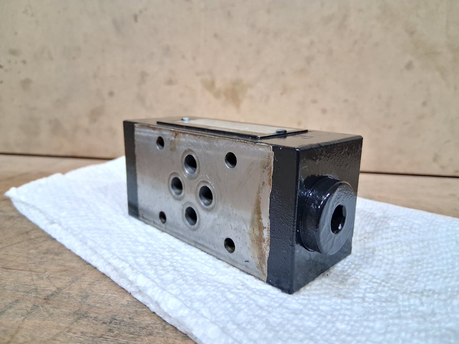 Denison pilot operated check valve ZRE-B-01-D1 098-91019-0 new