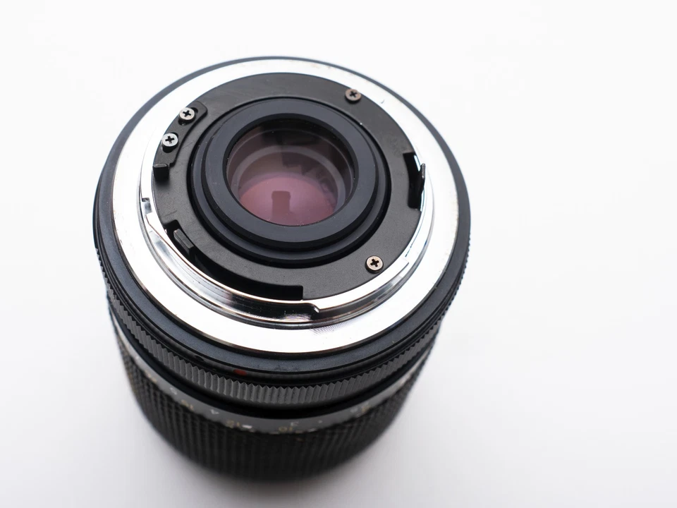 Yashica YUS Automatic 135mm f/2.8 telephoto prime lens C/Y mount Digi Adaptable - Image 3 of 4