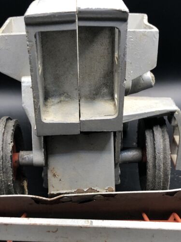 ERTL 1/32 Scale ALLIS CHALMERS Gleaner L3 Combine Die Cast Farm Toy - Picture 11 of 11