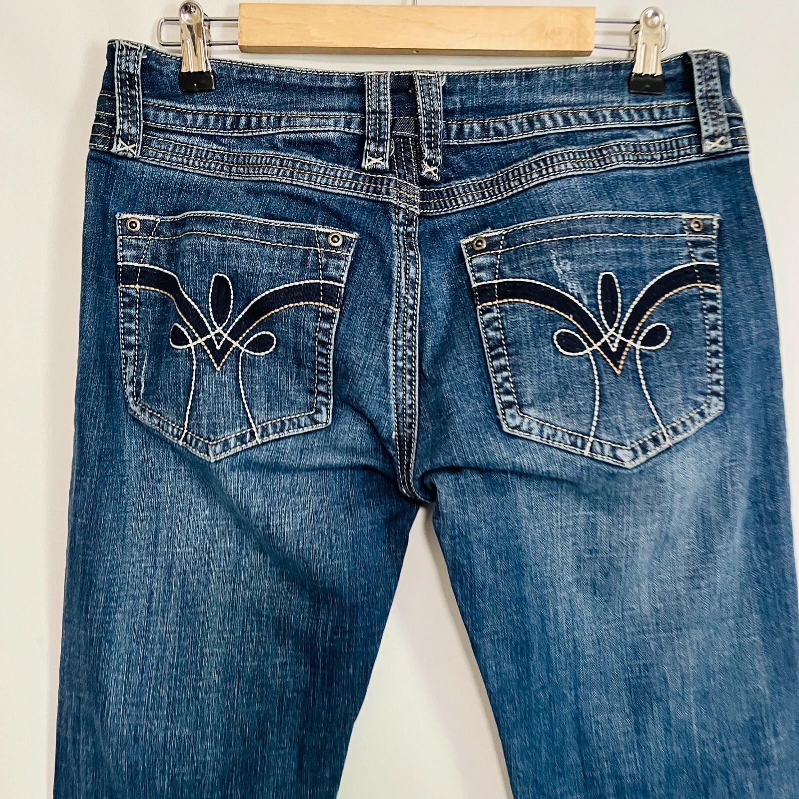 Stetson Womens 10 Jeans Hollywood Bootcut measure 32… Gem