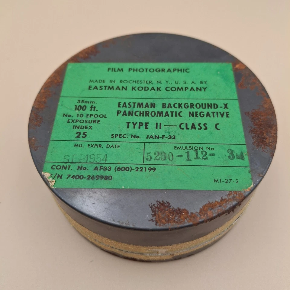 Kodak Eastman NEGATIVE BACKGROUND-X 35mm 100ft No. 10 Spool. exp: SEP1954. refB - Image 4 of 4